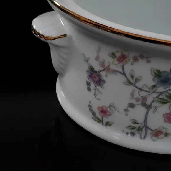 "Corona" Gold Trim 2Qt Casserole Dish Andrea by Sadek - Picture 2 of 15